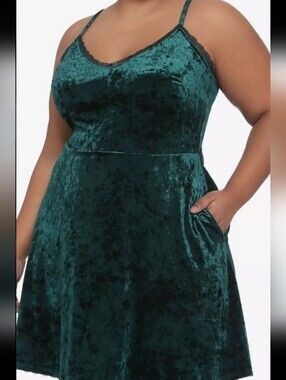HOT TOPIC Green Velvet Skater Slip Dress 4XL